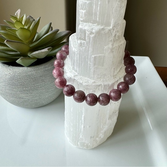 Bead Genuine Lepidolite Crystal Gemstone Bracelet 8mm - Picture 5 of 5